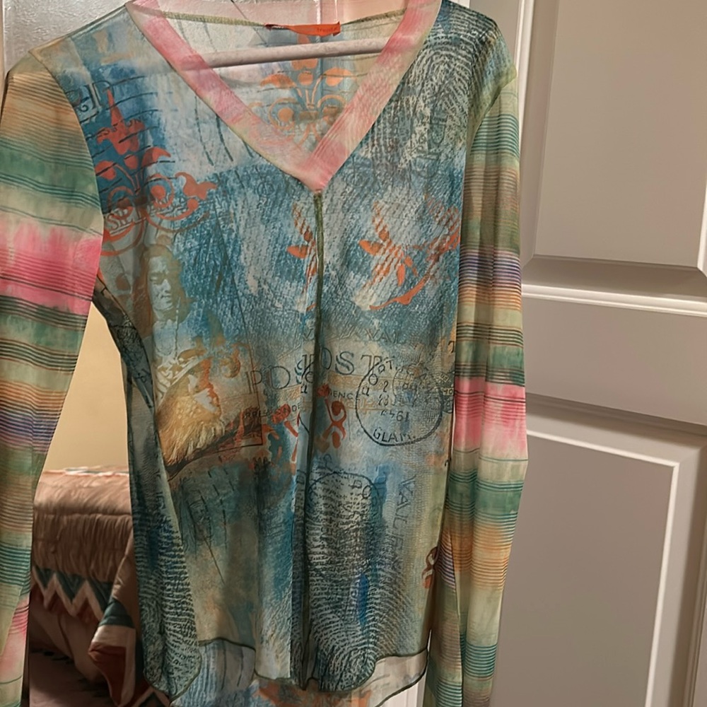 Very summery colorful top